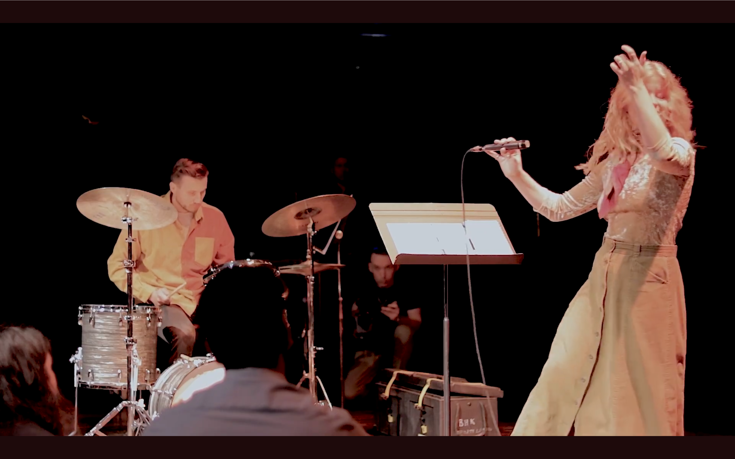 ‘Una’ (2024) for voice and drums